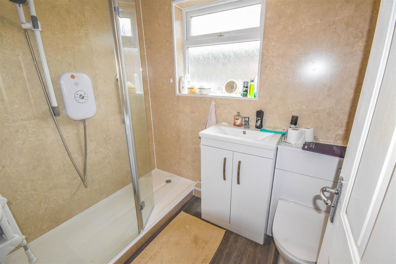 Leaside Close, Cam, Dursley