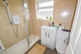 Leaside Close, Cam, Dursley