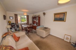 Leaside Close, Cam, Dursley