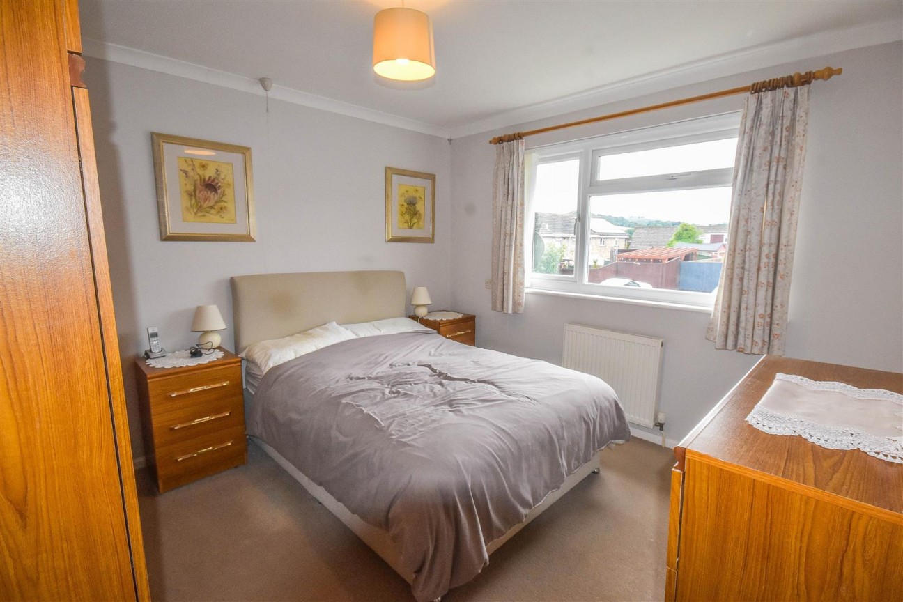 Leaside Close, Cam, Dursley