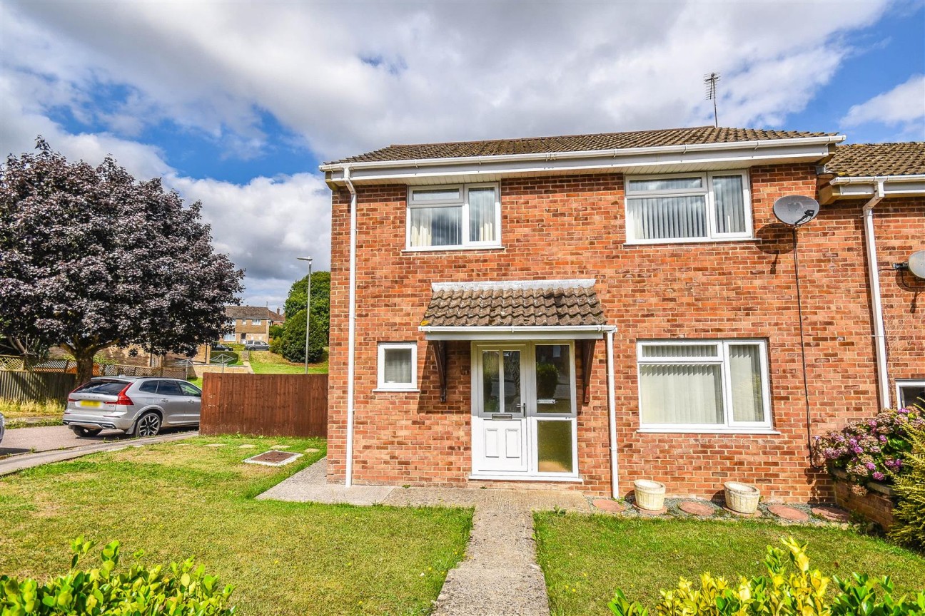 Leaside Close, Cam, Dursley