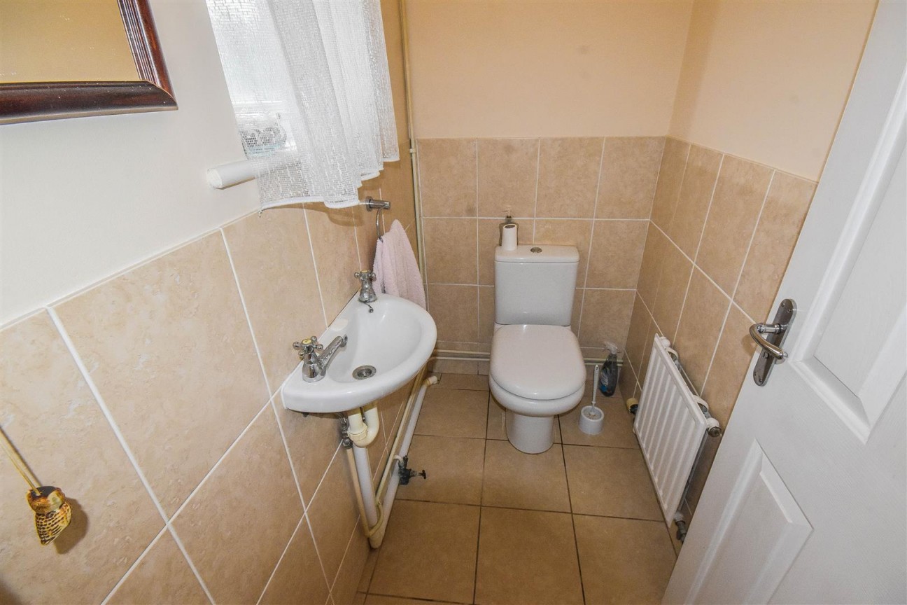 Leaside Close, Cam, Dursley