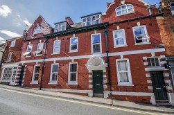 35 Long Street, Dursley
