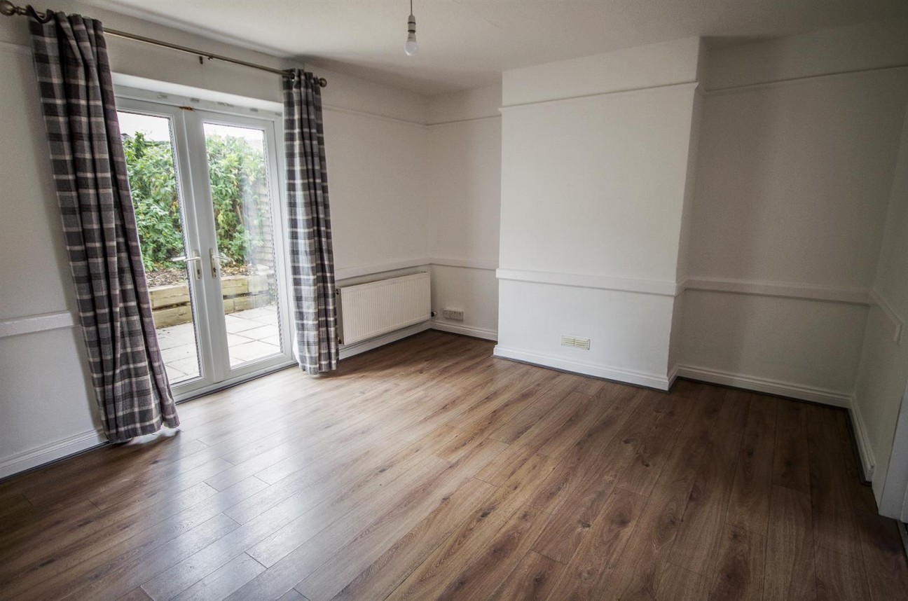 Second Avenue ,Dursley