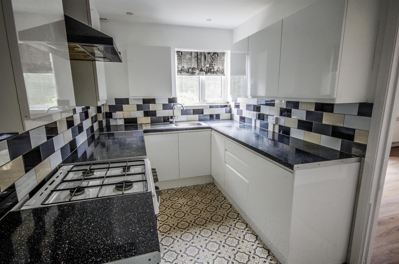 Second Avenue ,Dursley