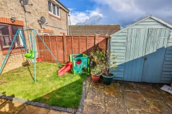 May Evans Close, Cam, Dursley