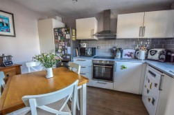 May Evans Close, Cam, Dursley