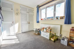 May Evans Close, Cam, Dursley