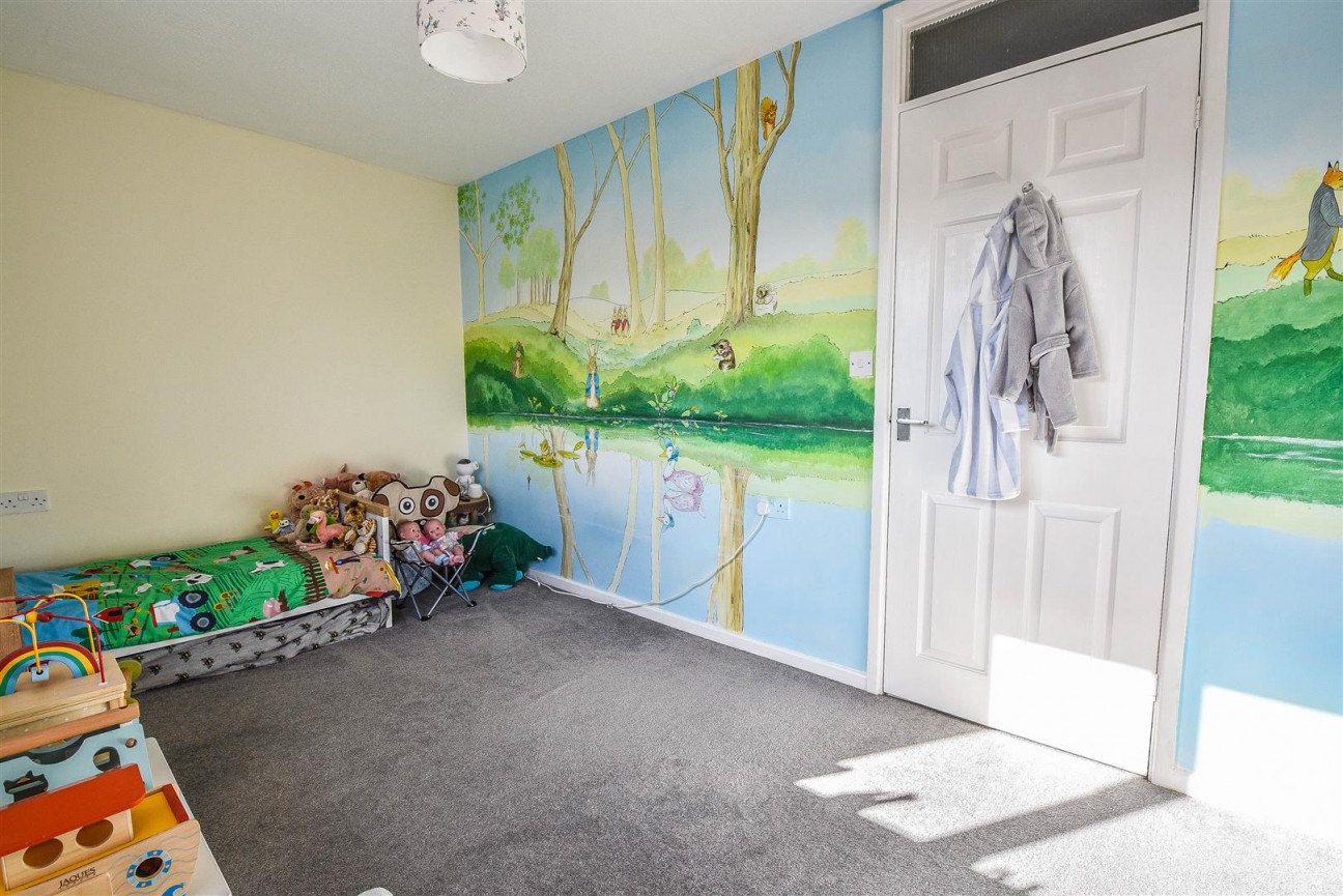 May Evans Close, Cam, Dursley