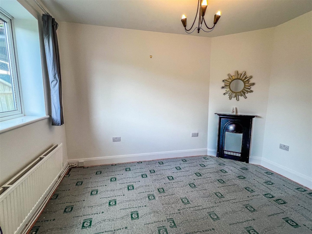Third Avenue, Dursley