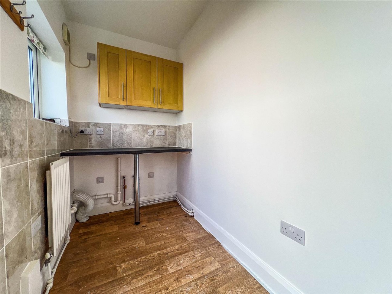 Third Avenue, Dursley