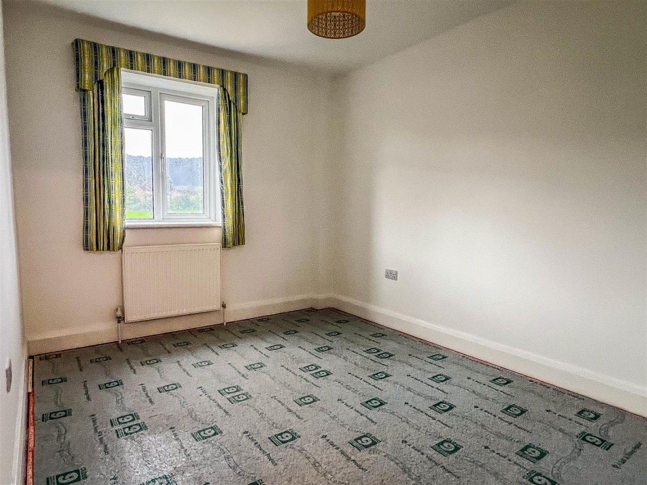 Third Avenue, Dursley