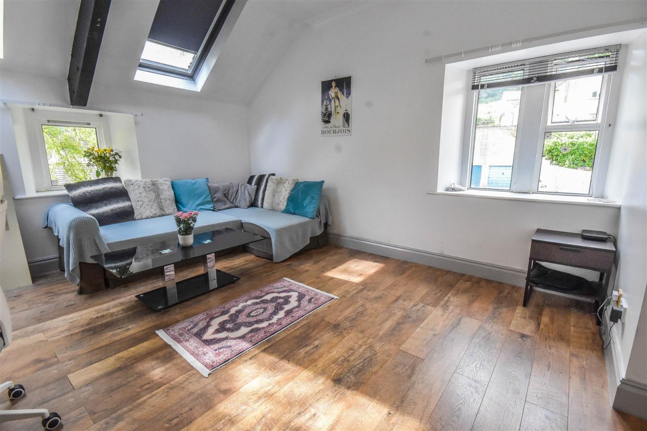 Cedar Drive, Dursley