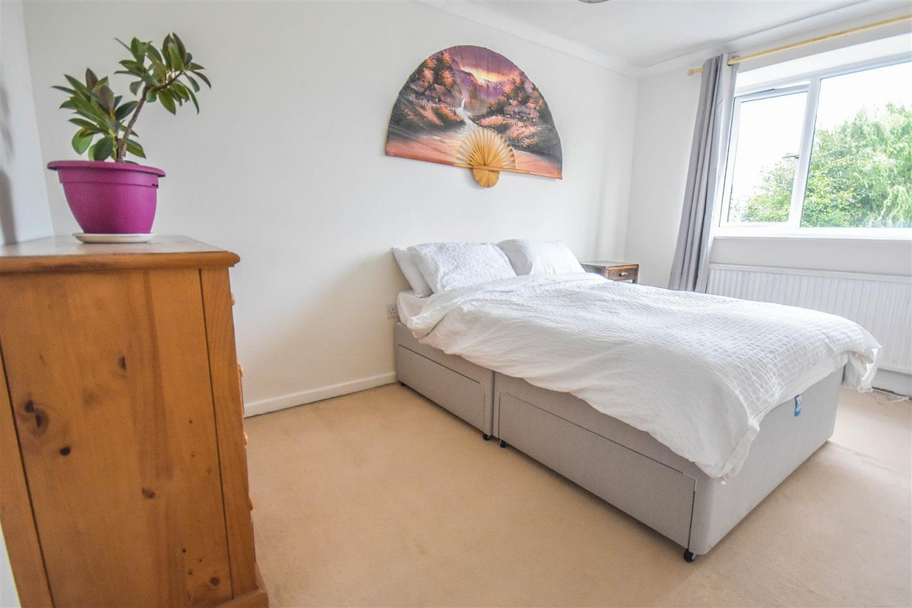 Station Road, Cam, Dursley