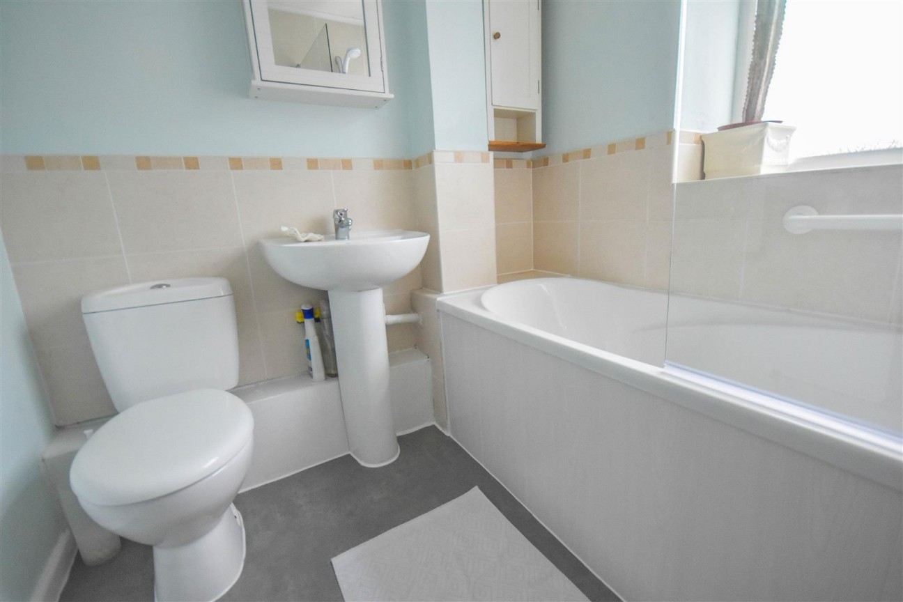 Station Road, Cam, Dursley