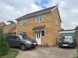 Yellow Hundred Close, Dursley