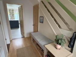 Yellow Hundred Close, Dursley