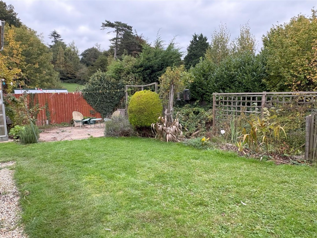 Yellow Hundred Close, Dursley