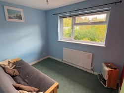 Yellow Hundred Close, Dursley