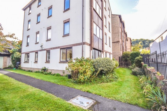 Henlow Drive, Dursley