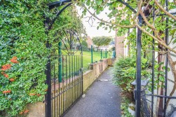 Henlow Drive, Dursley