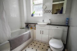 Heath Court, Dursley