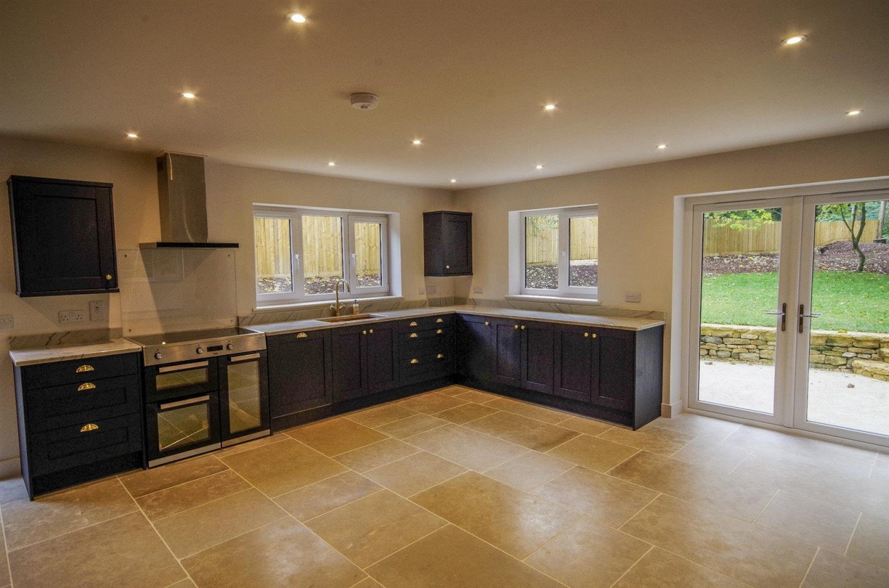 The Street, Stinchcombe