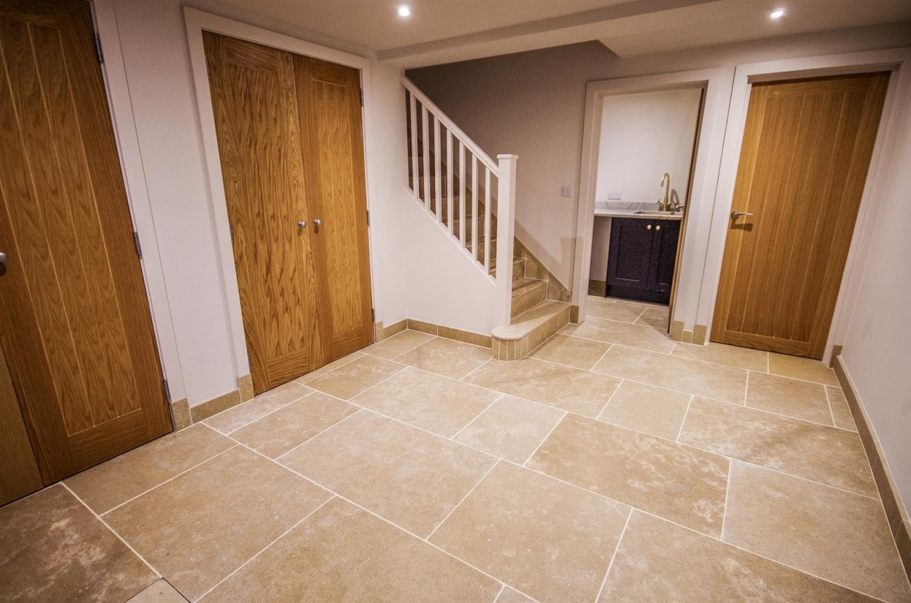 The Street, Stinchcombe