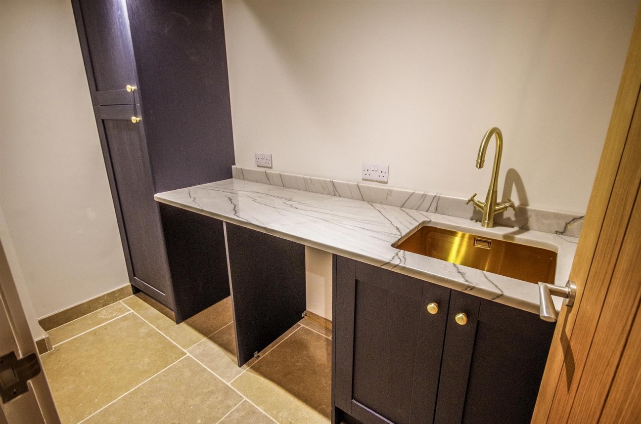 The Street, Stinchcombe