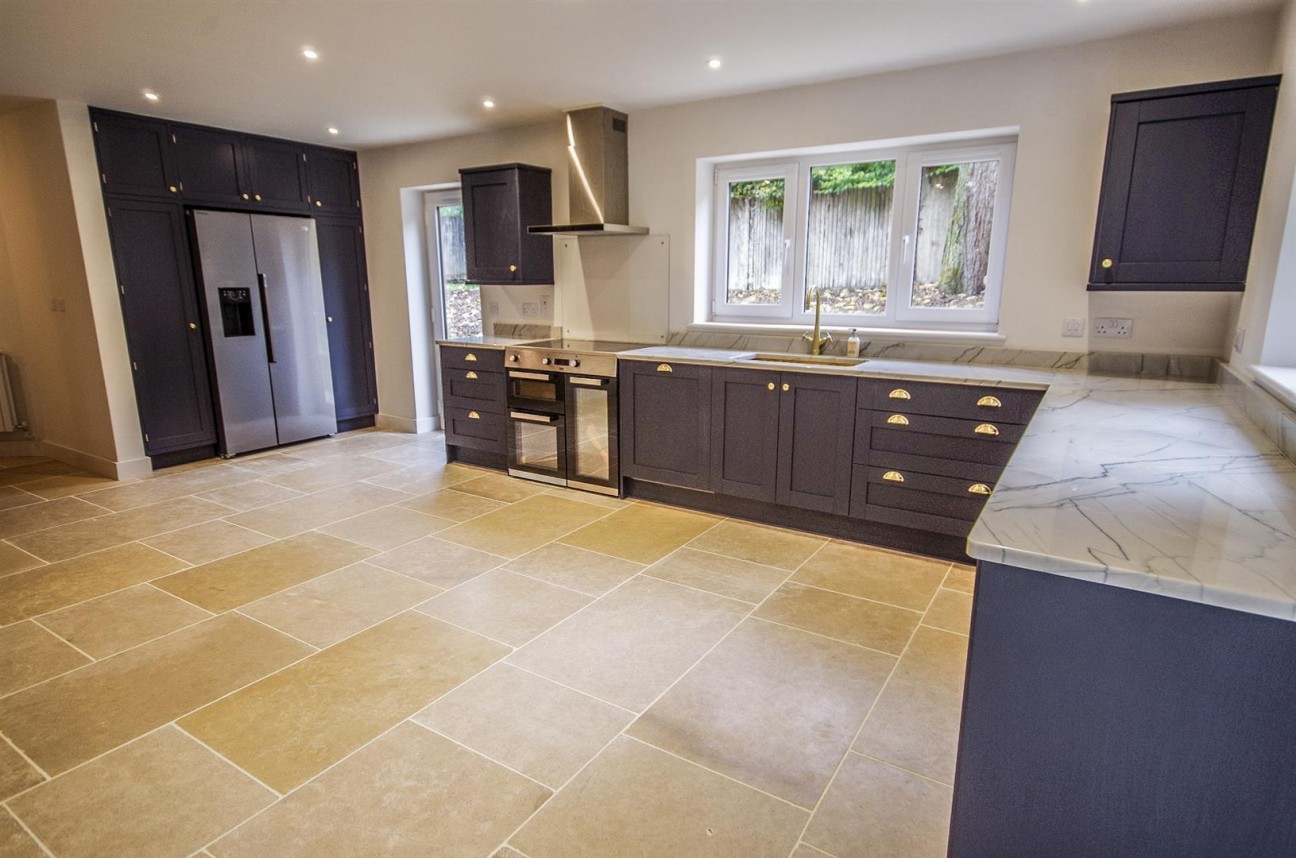 The Street, Stinchcombe