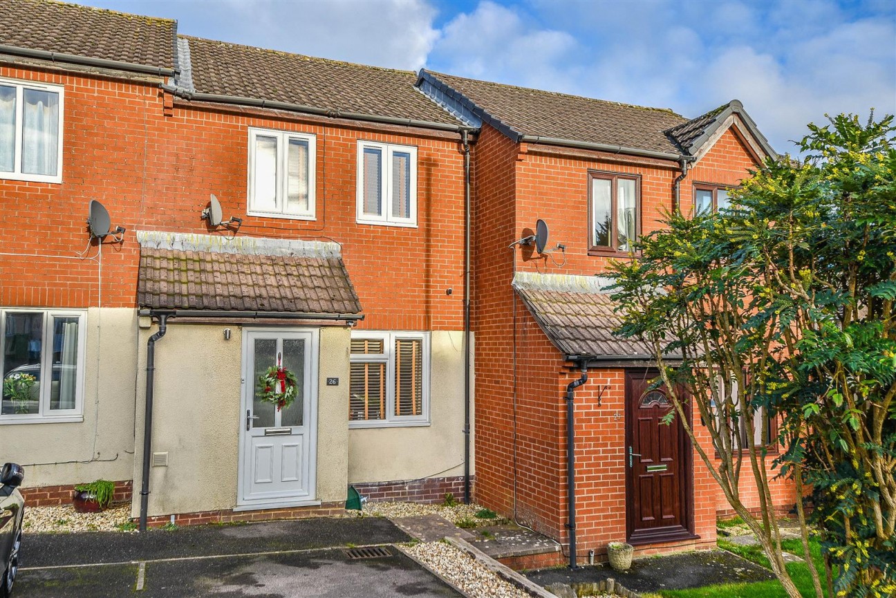 Larkrise, Cam, Dursley