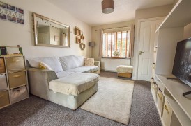 Larkrise, Cam, Dursley