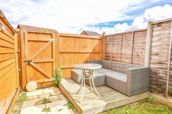 Larkrise, Cam, Dursley