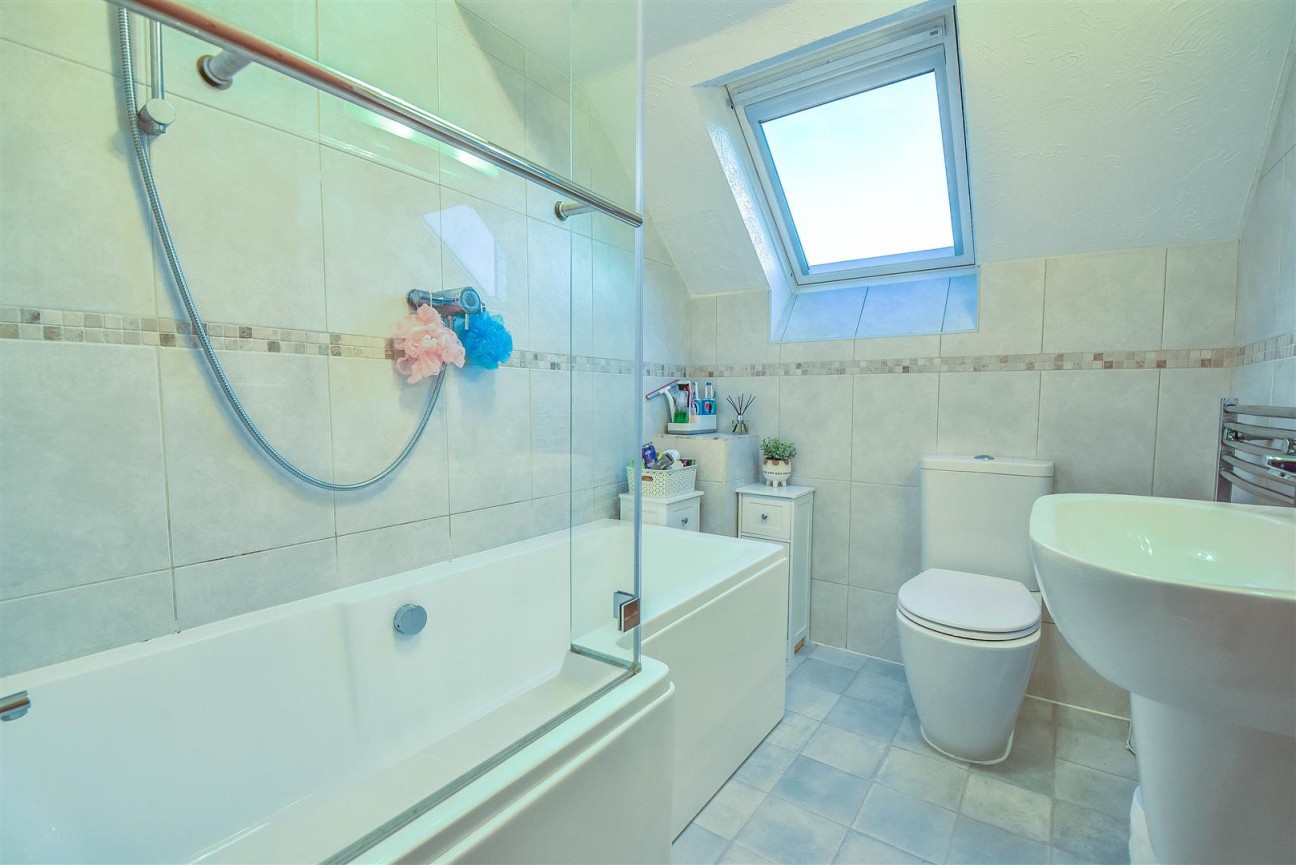 The Hawthorns, Cam, Dursley