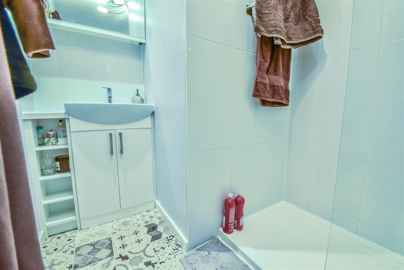 The Hawthorns, Cam, Dursley