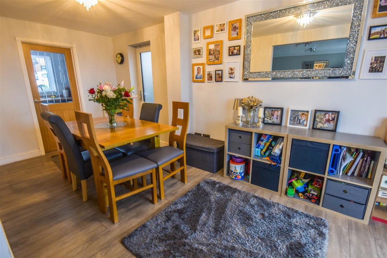 The Hawthorns, Cam, Dursley