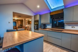 The Hawthorns, Cam, Dursley