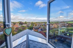 The Hawthorns, Cam, Dursley