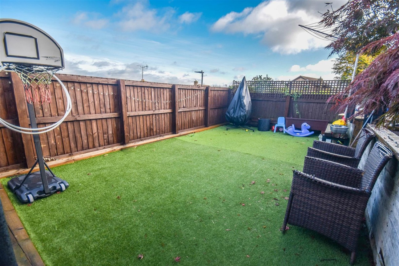 The Hawthorns, Cam, Dursley