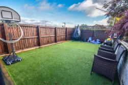 The Hawthorns, Cam, Dursley