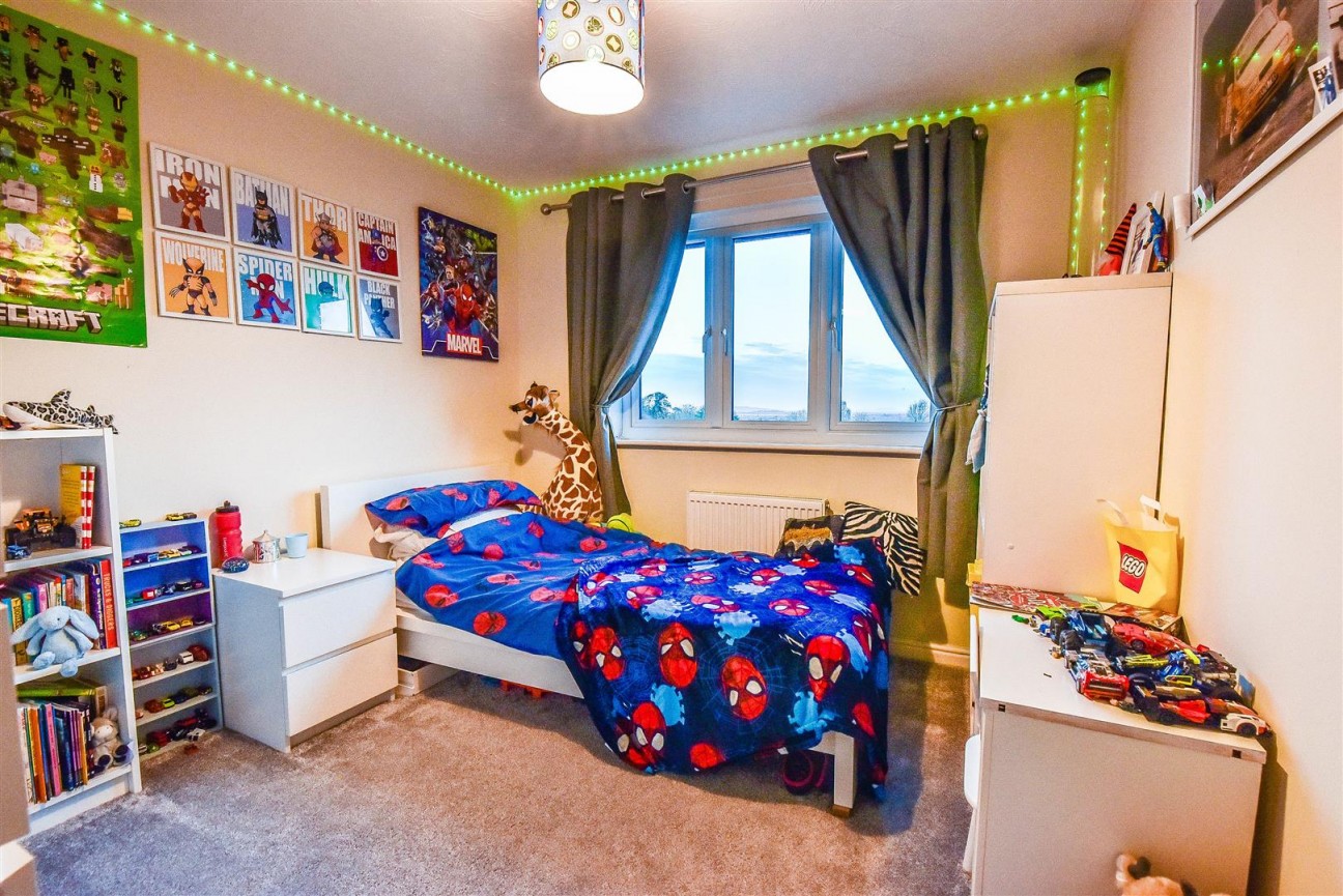 The Hawthorns, Cam, Dursley