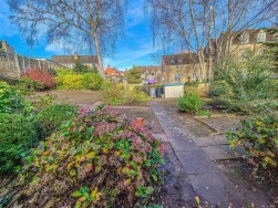 Cedar Drive, Dursley