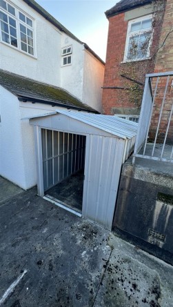 16b Market Place, Berkeley