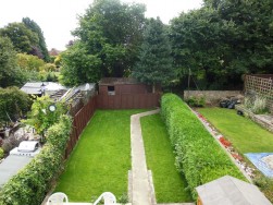 Olive Grove, Dursley