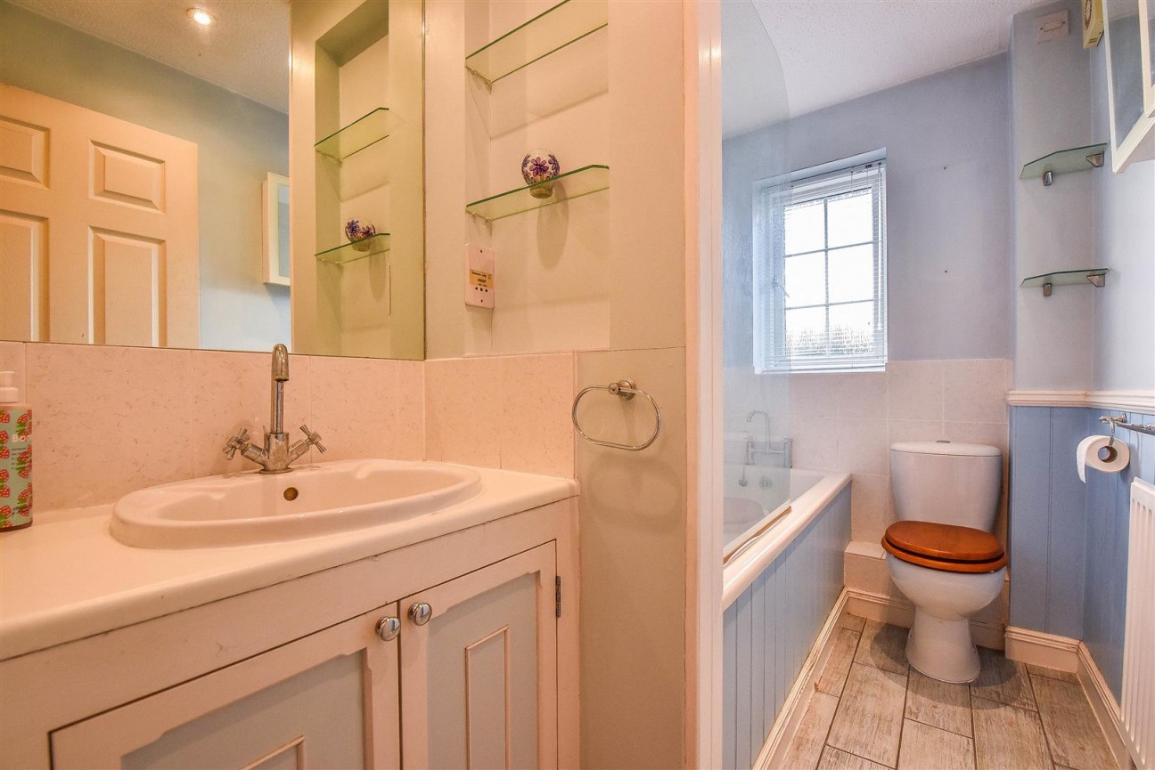 Shutehay Drive, Cam, Dursley