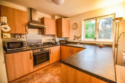 Alexandra Close, Dursley