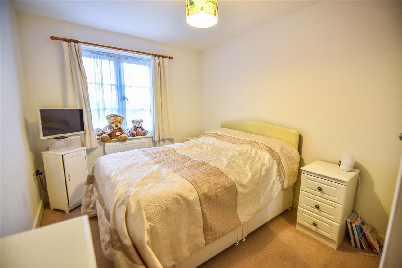 Alexandra Close, Dursley