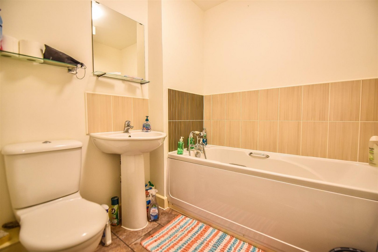 Alexandra Close, Dursley