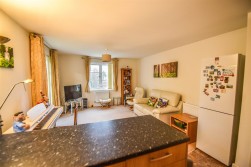 Alexandra Close, Dursley