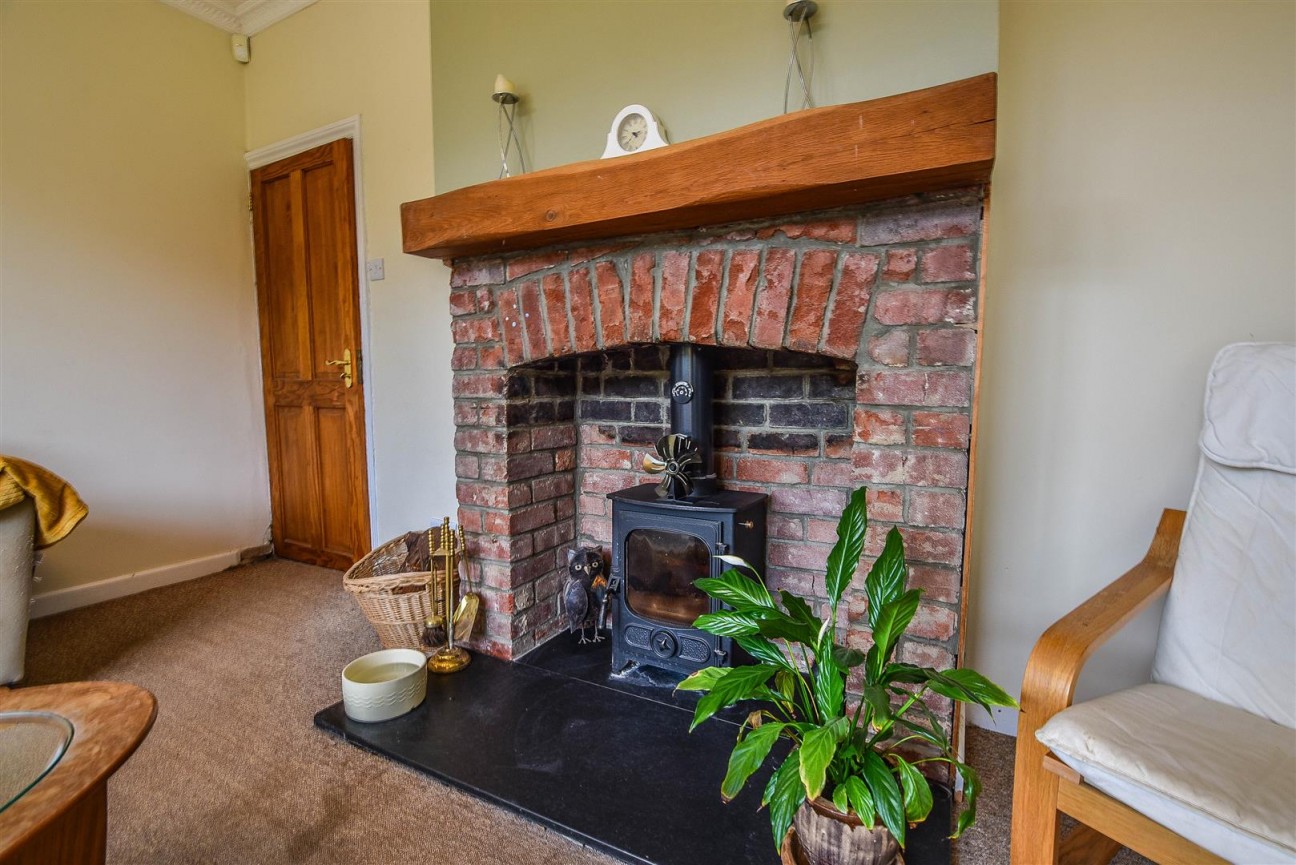 Dursley Road, Dursley